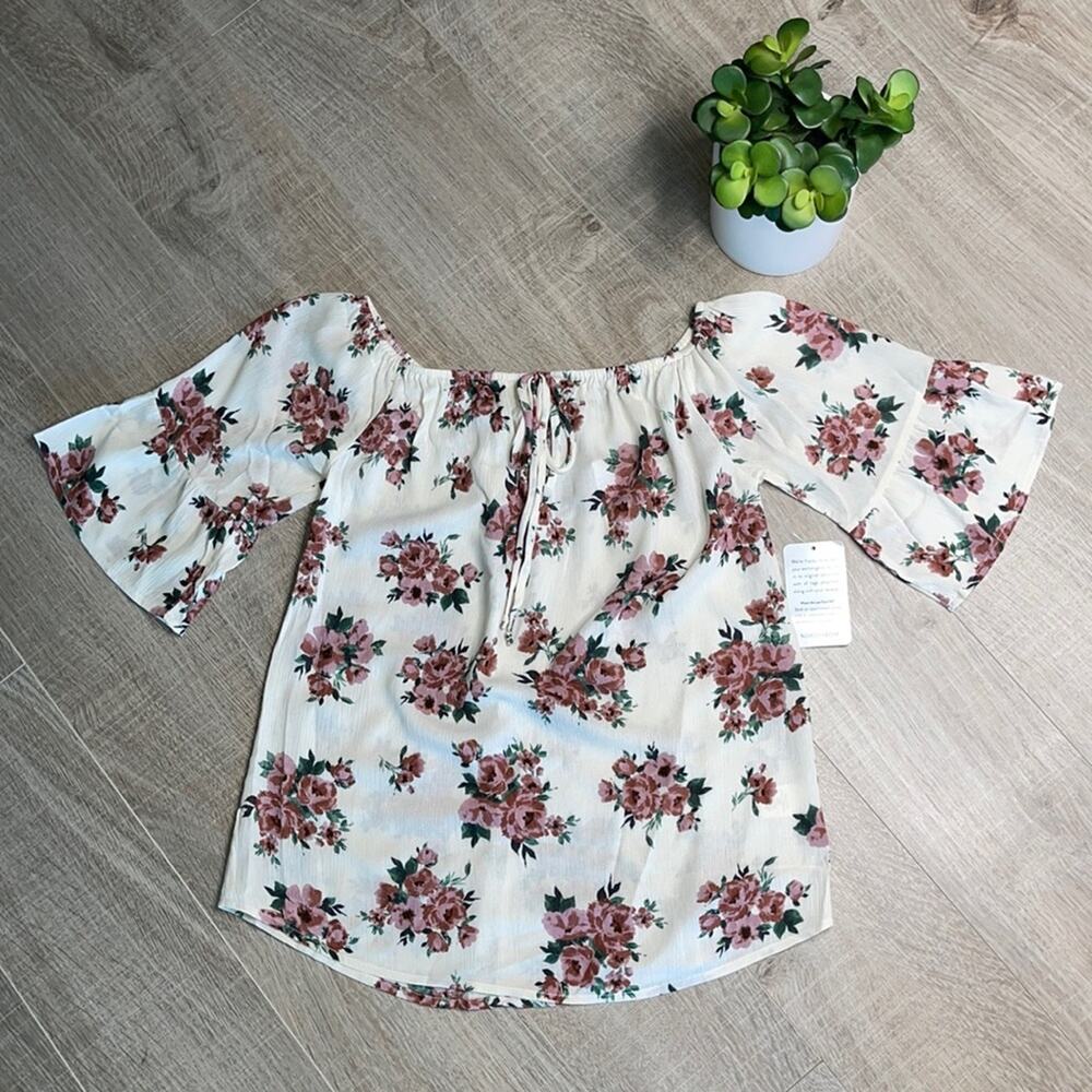 WEST KEI Cream Ivory Floral Elbow Sleeve Scoop Neck Blouse Women’s